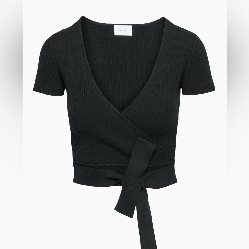 Aritiza Wilfred “all tied up” size small black top